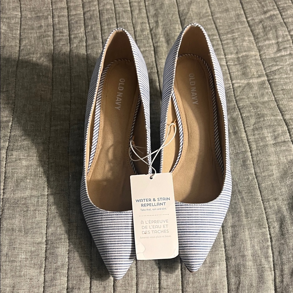 Old Navy Women's Navy and White Striped Pointed Toe Flats